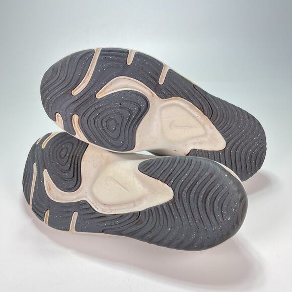 Nike Legend Essential 3 Next Nature Gray Training Shoes DM1120-005 Men's Sz 10.5 - Picture 8 of 10